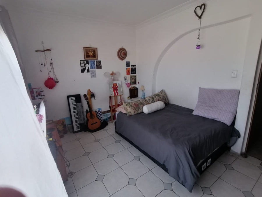 5 Bedroom Property for Sale in Lotus River Western Cape